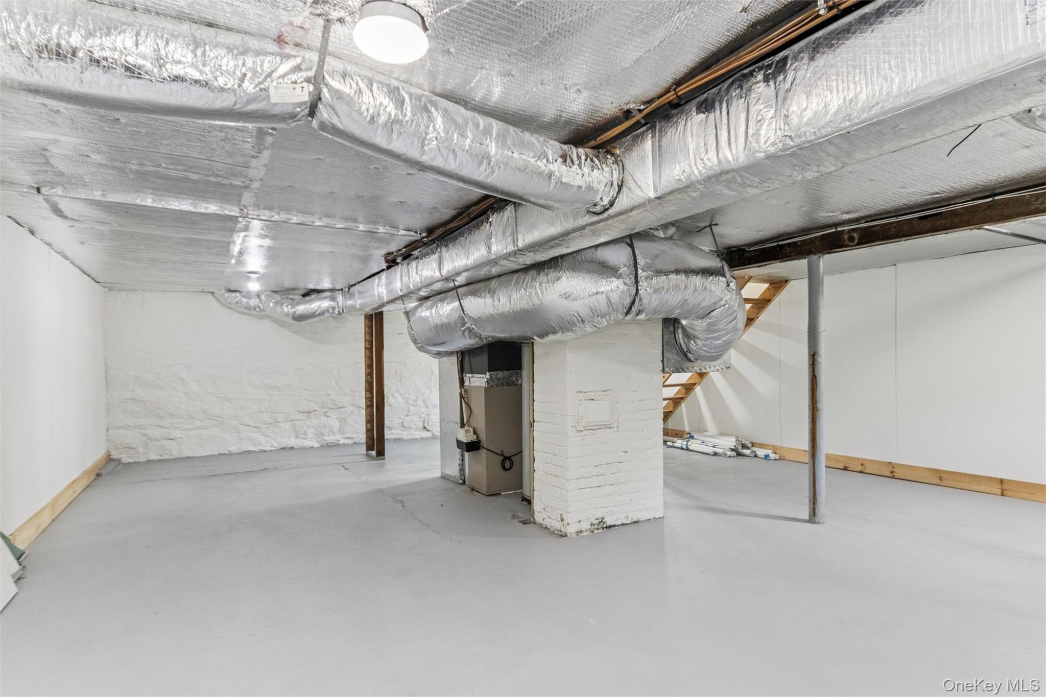 Single Family South  Dutchess County, NY 12508, MLS-916289-35