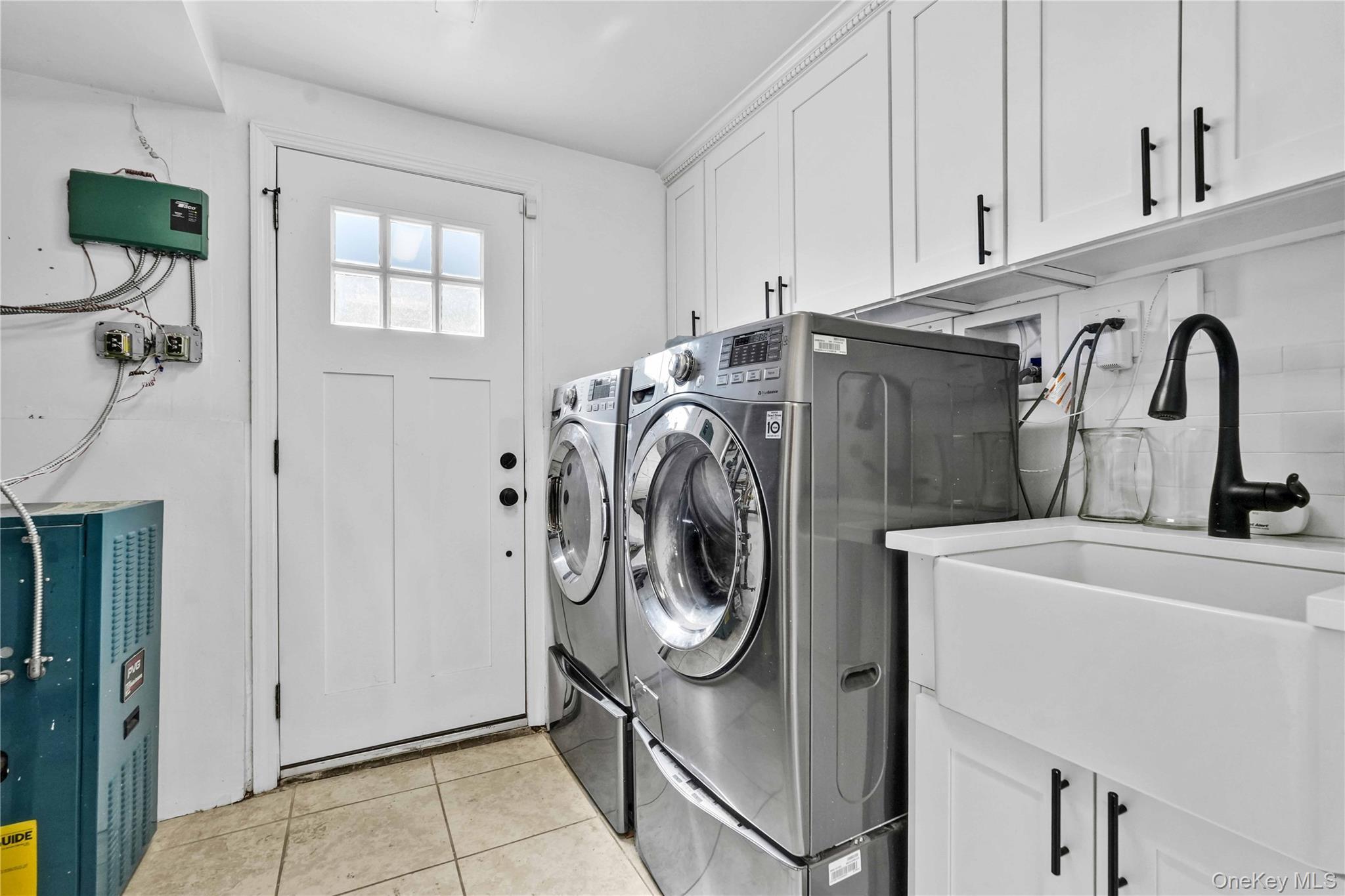 Single Family Amherst  Suffolk County, NY 11787, MLS-916301-27