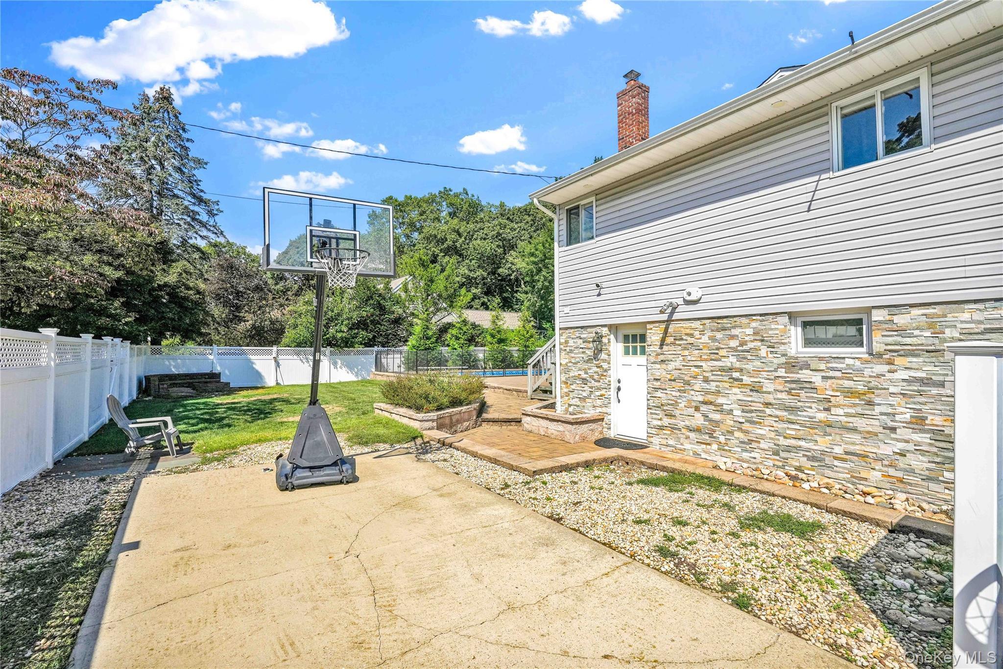 Single Family Amherst  Suffolk County, NY 11787, MLS-916301-29