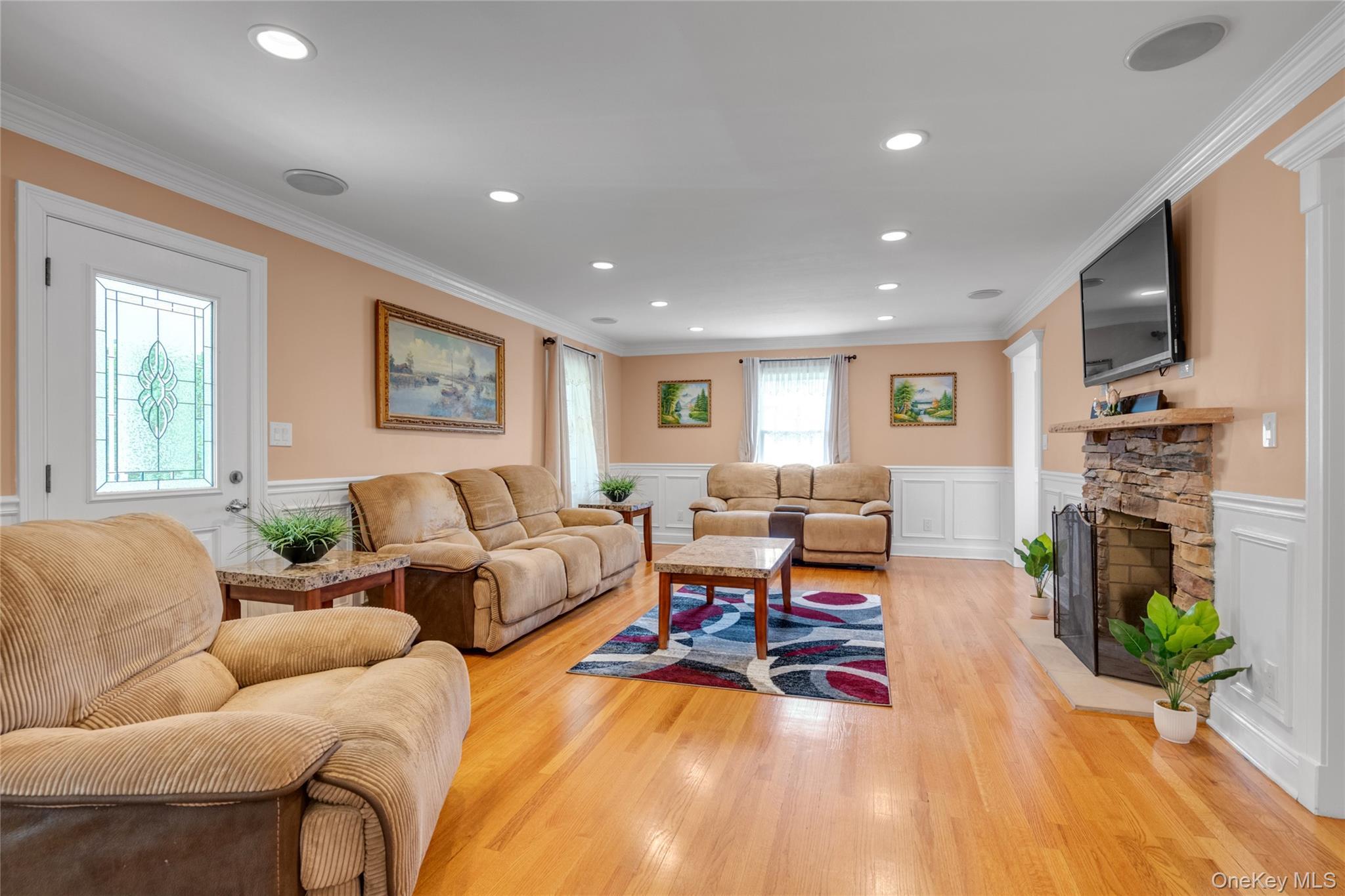 Single Family Field  Nassau County, NY 11801, MLS-916368-10