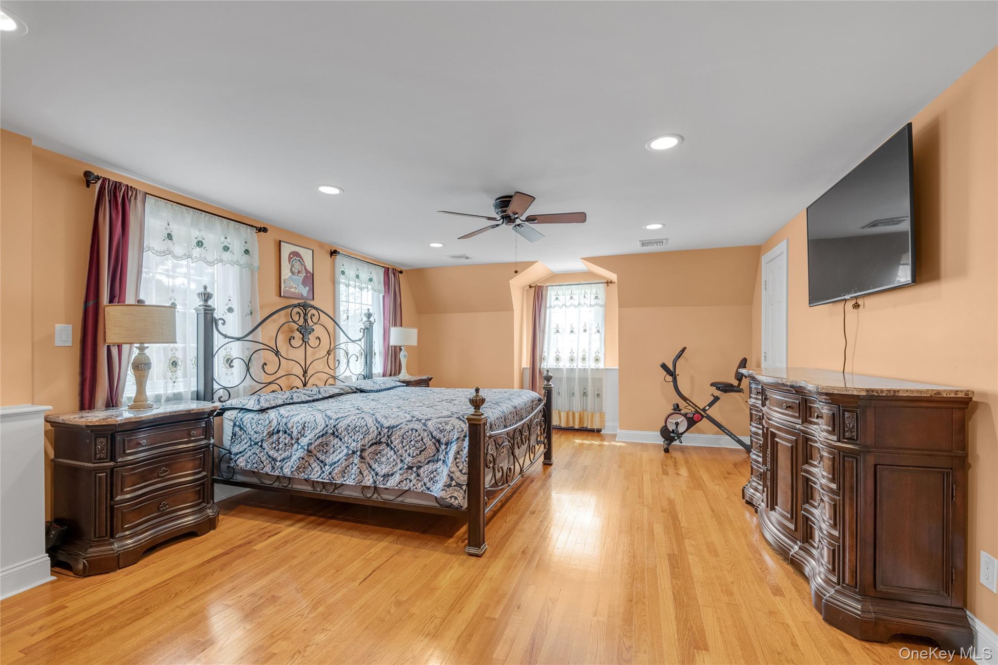 Single Family Field  Nassau County, NY 11801, MLS-916368-14