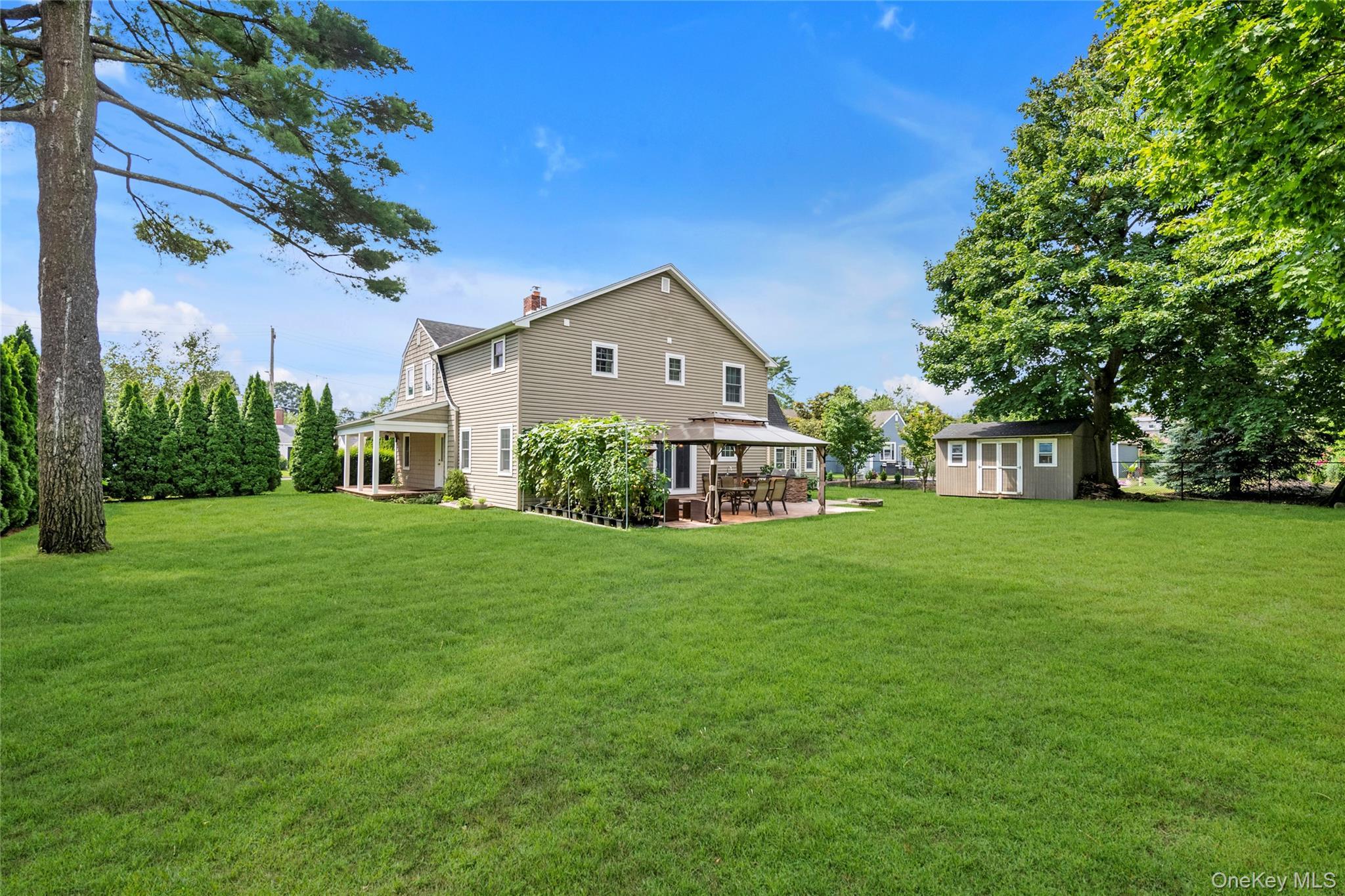 Single Family Field  Nassau County, NY 11801, MLS-916368-25