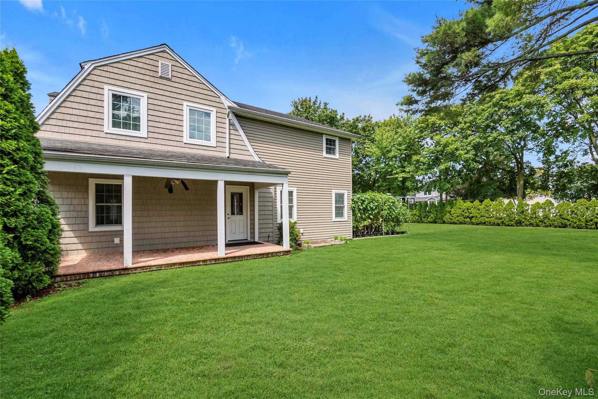 Single Family Field  Nassau County, NY 11801, MLS-916368-27