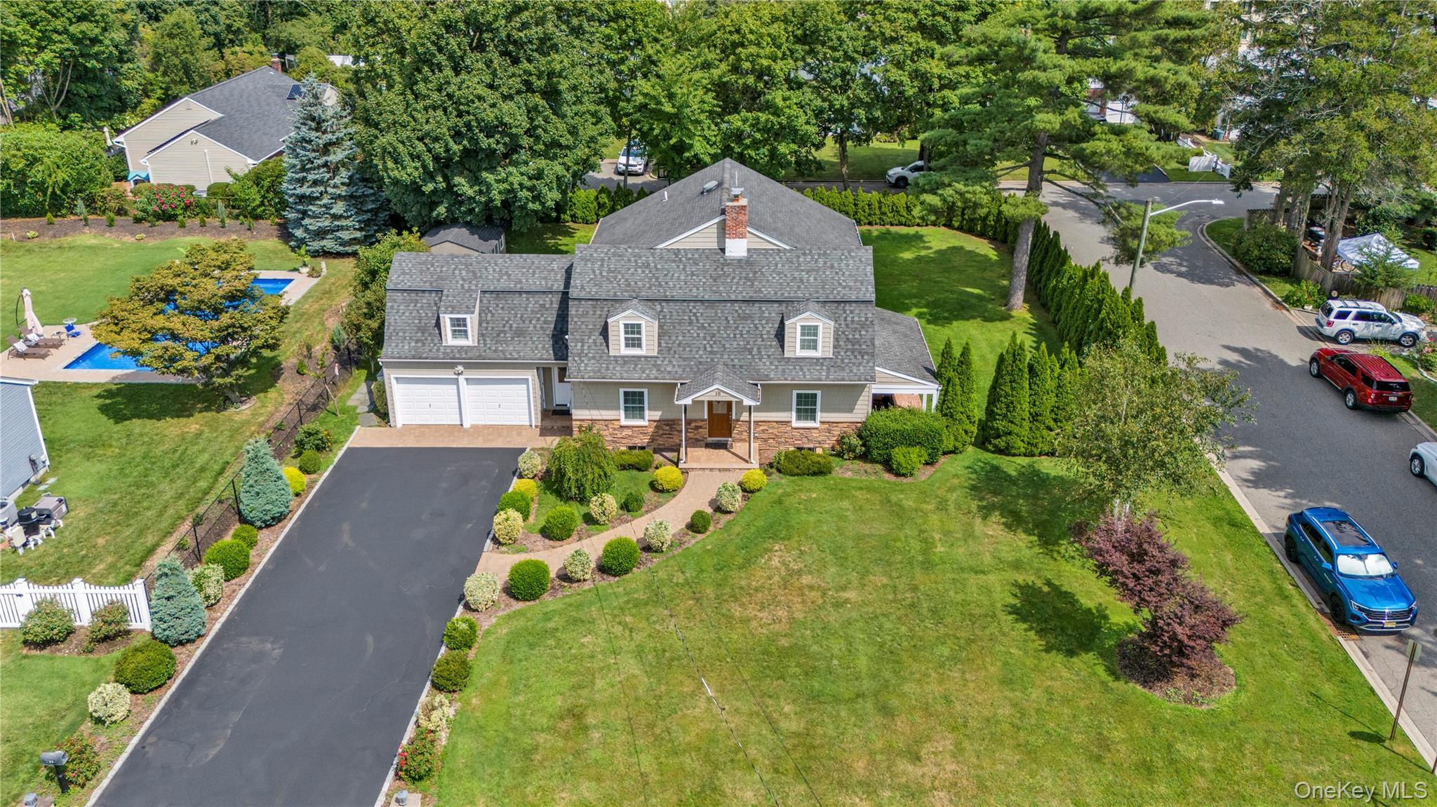 Single Family Field  Nassau County, NY 11801, MLS-916368-34