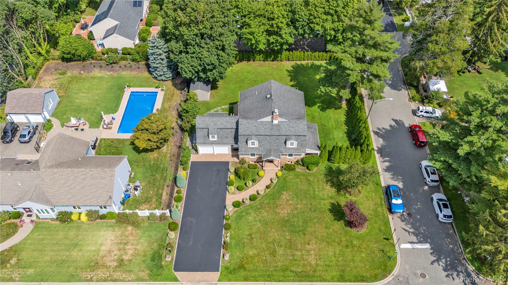 Single Family Field  Nassau County, NY 11801, MLS-916368-38