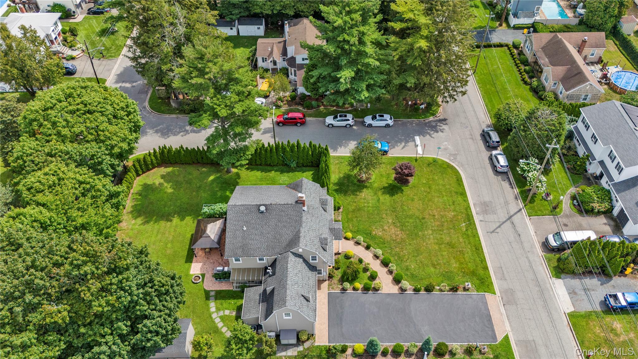 Single Family Field  Nassau County, NY 11801, MLS-916368-41