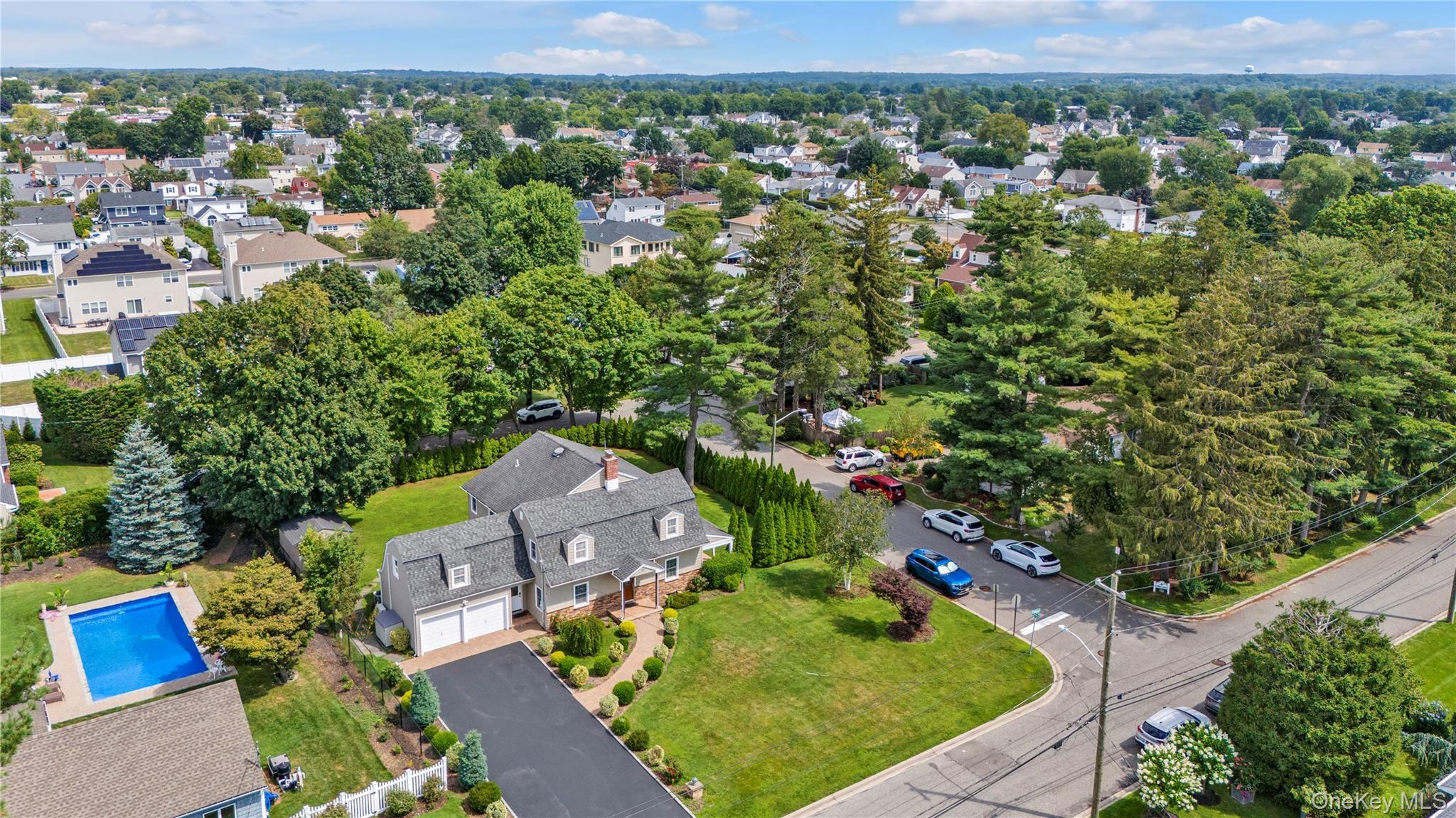 Single Family Field  Nassau County, NY 11801, MLS-916368-43