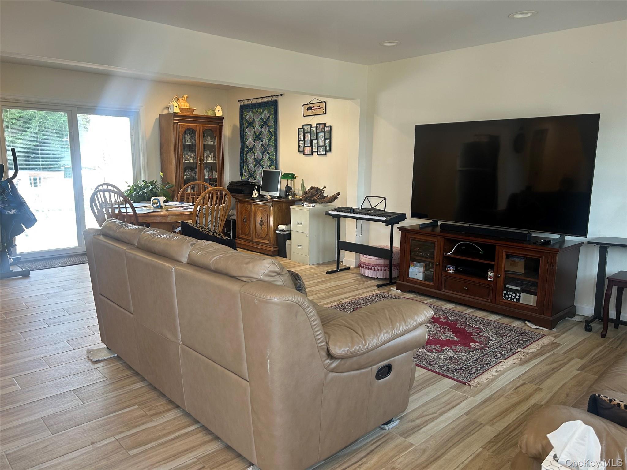 Single Family Riviera  Suffolk County, NY 11757, MLS-916400-14