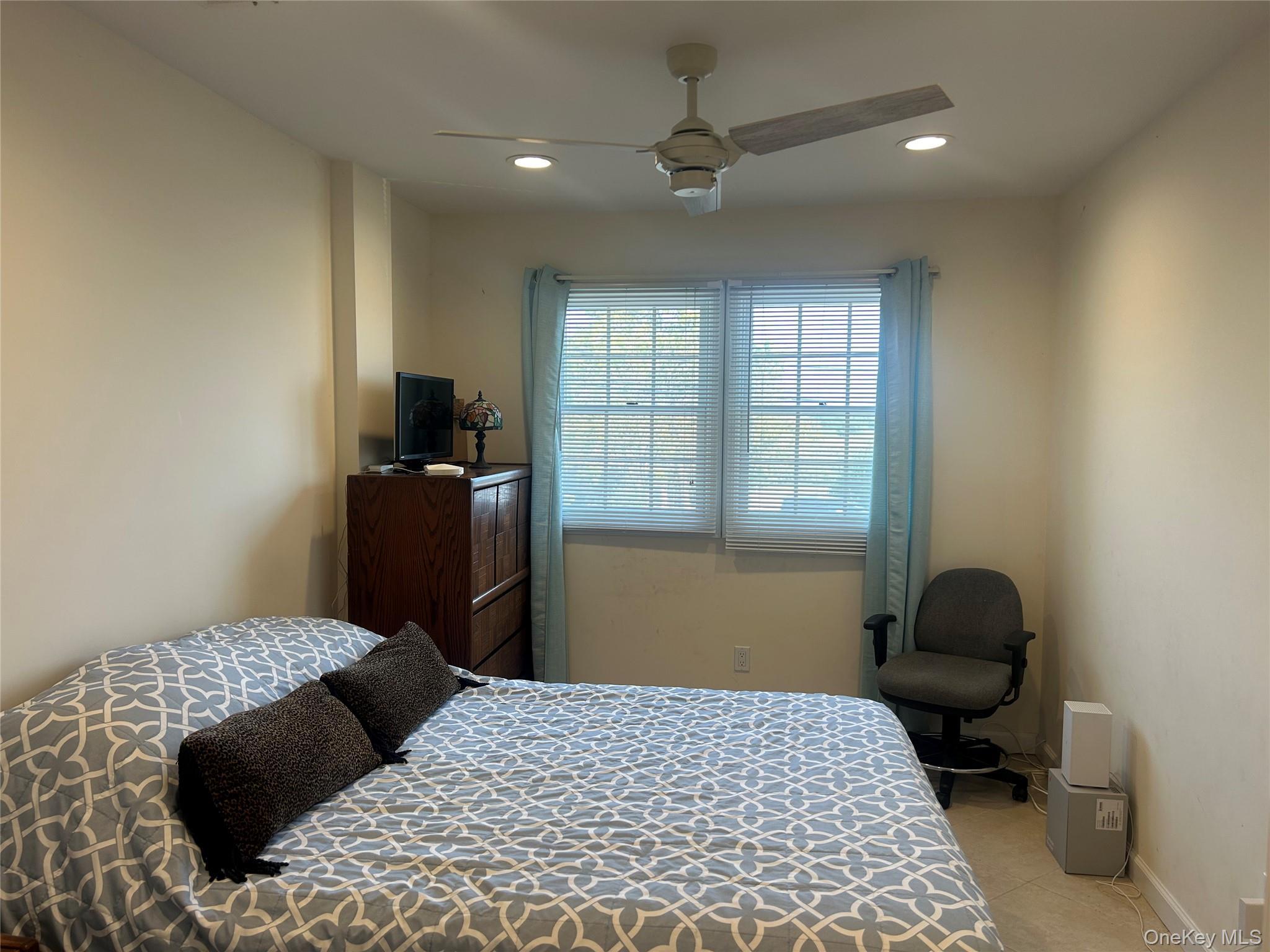 Single Family Riviera  Suffolk County, NY 11757, MLS-916400-26