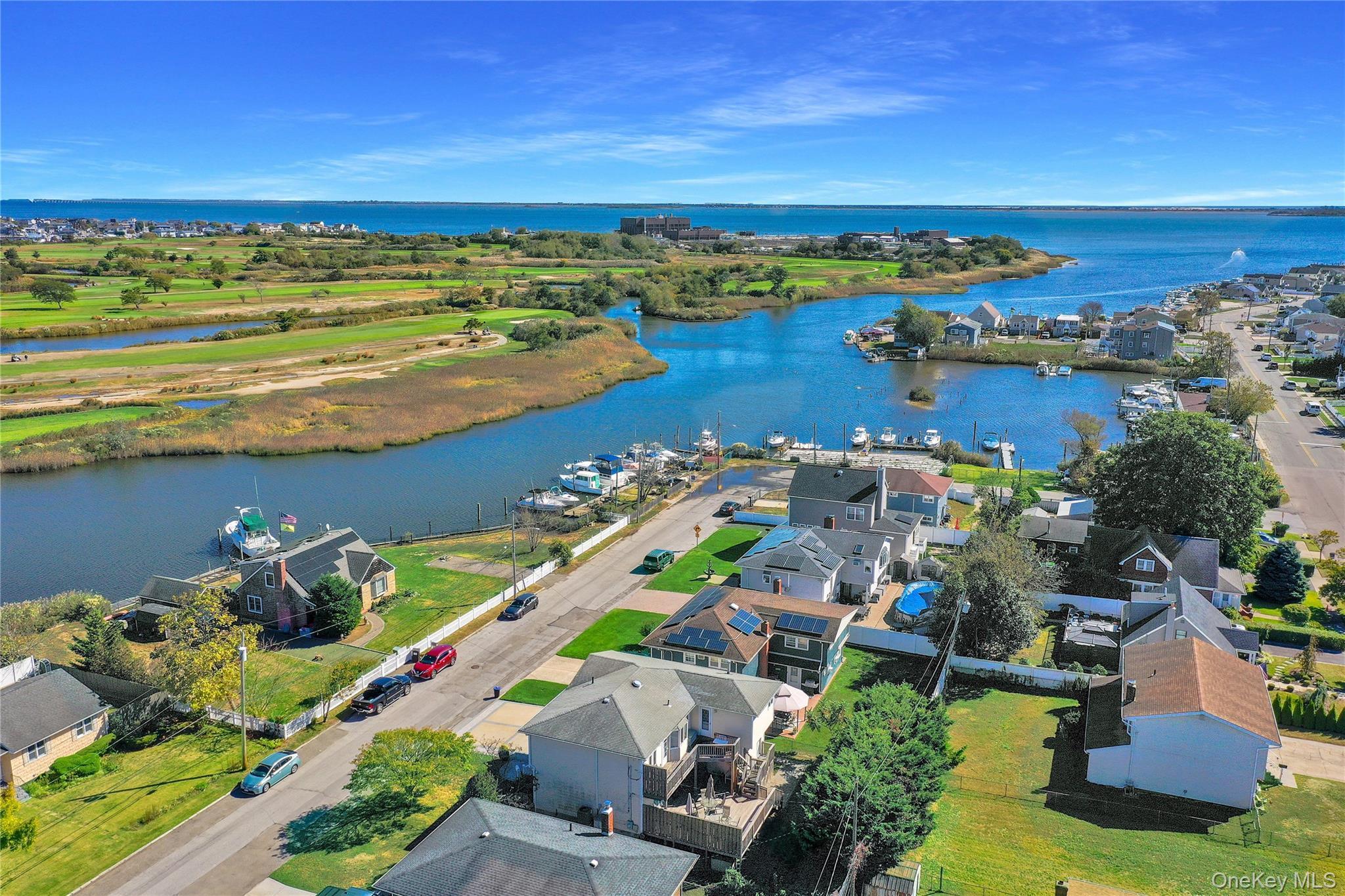 Single Family Riviera  Suffolk County, NY 11757, MLS-916400-4