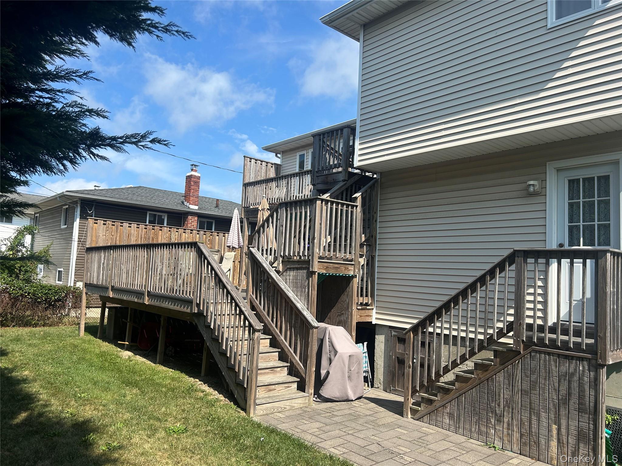 Single Family Riviera  Suffolk County, NY 11757, MLS-916400-40