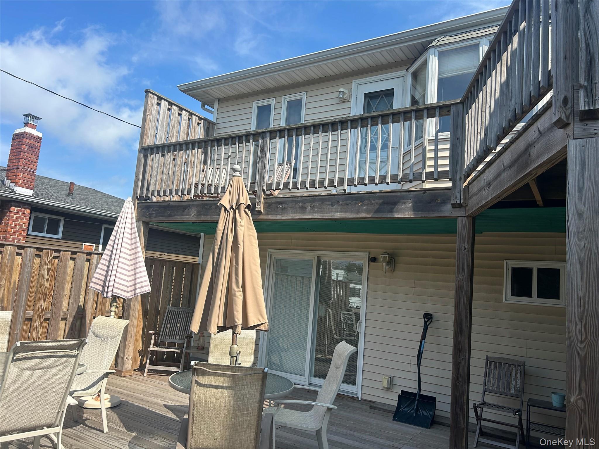 Single Family Riviera  Suffolk County, NY 11757, MLS-916400-44