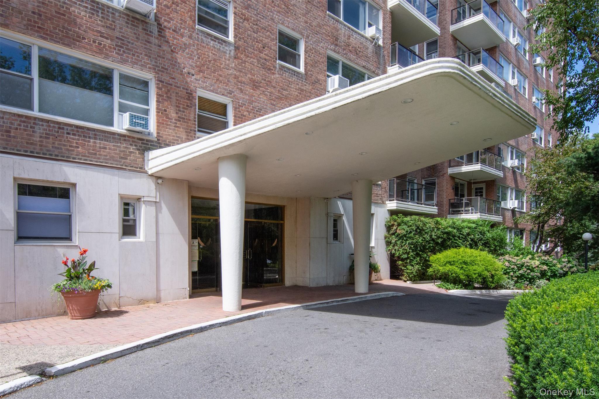 Coop Kappock  Bronx, NY 10463, MLS-916403-26