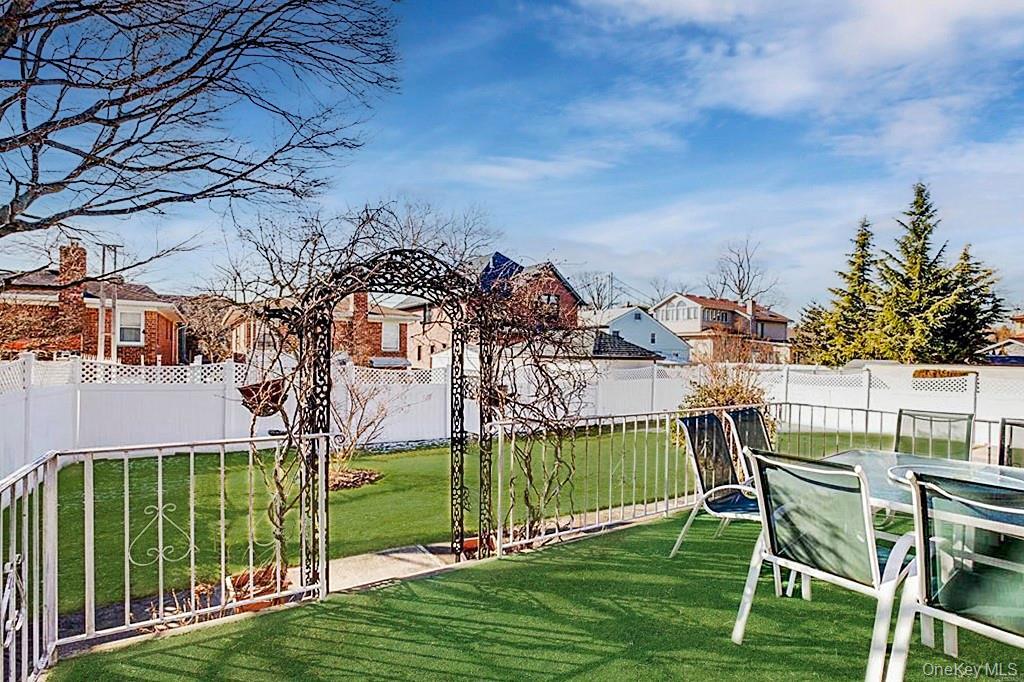 Single Family 149th  Queens, NY 11357, MLS-916453-20