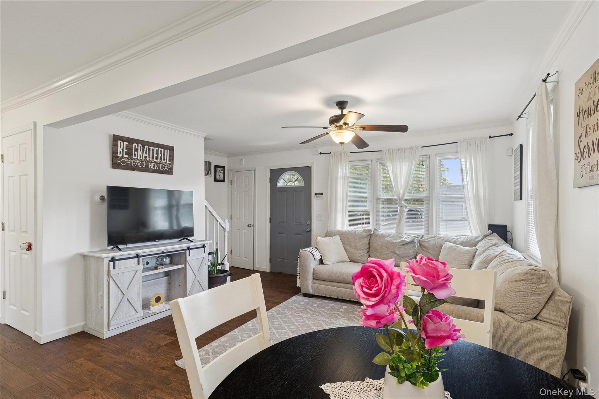 Single Family Pinetop Suffolk County, NY 11967, MLS-916464-10