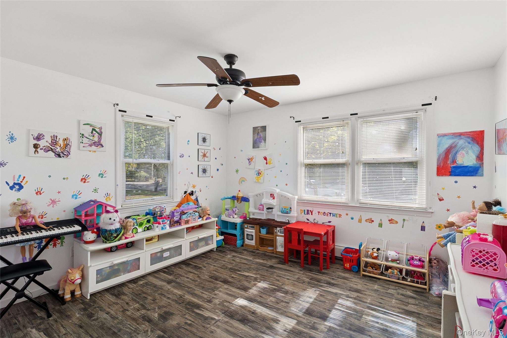 Single Family Pinetop Suffolk County, NY 11967, MLS-916464-18