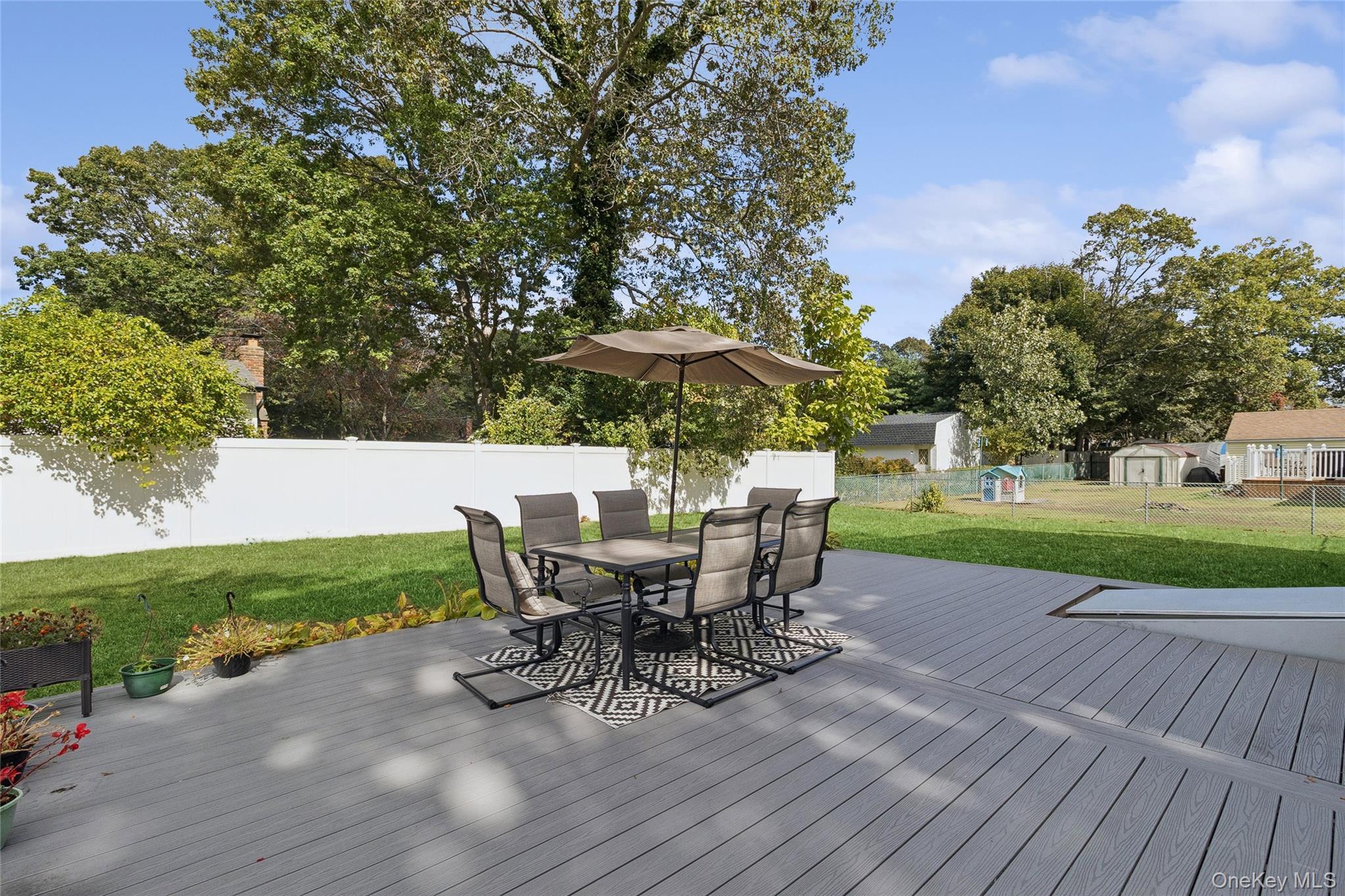 Single Family Pinetop Suffolk County, NY 11967, MLS-916464-31