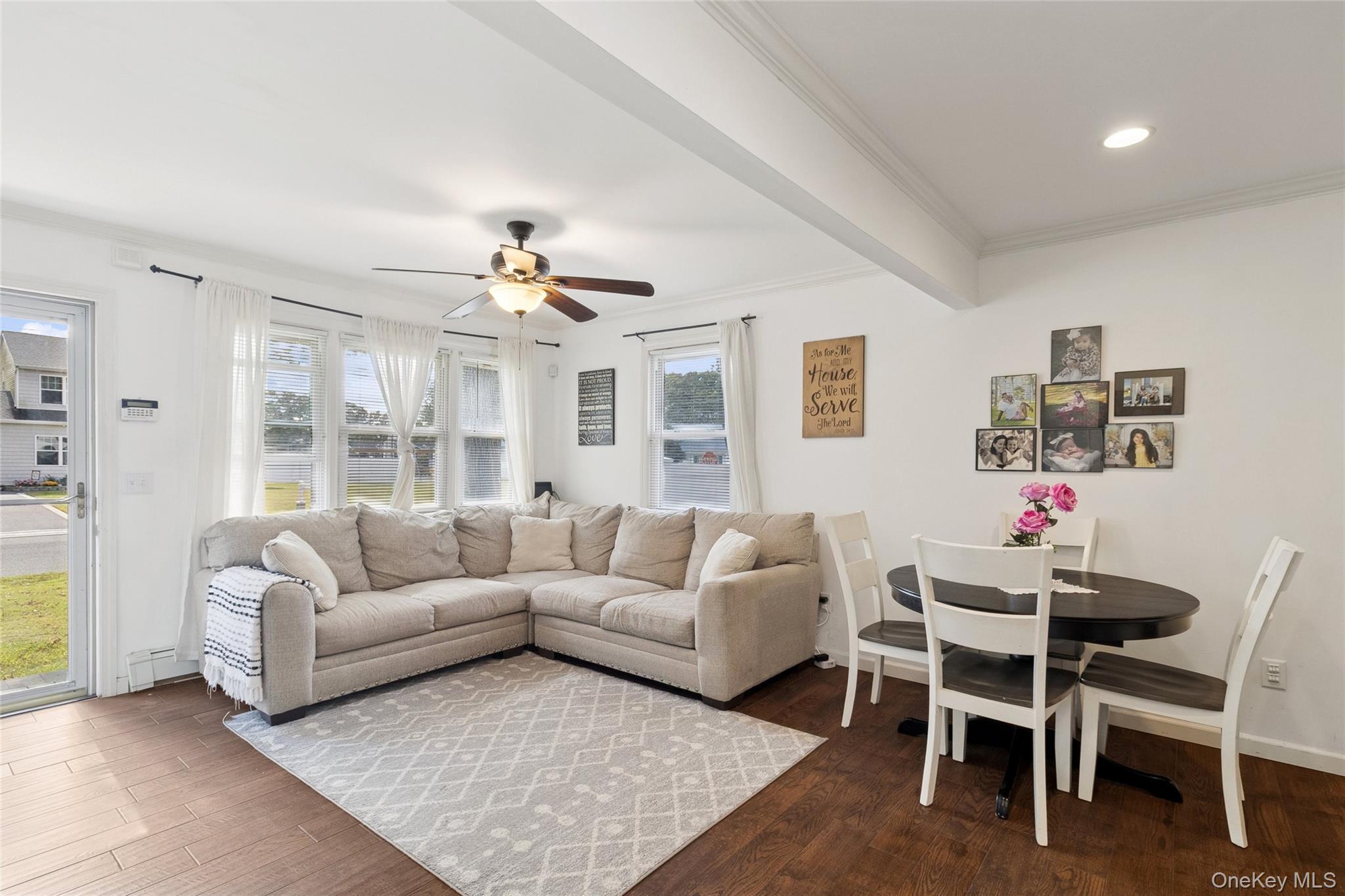 Single Family Pinetop Suffolk County, NY 11967, MLS-916464-8