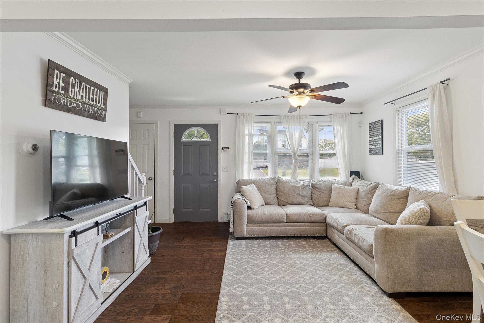 Single Family Pinetop Suffolk County, NY 11967, MLS-916464-9