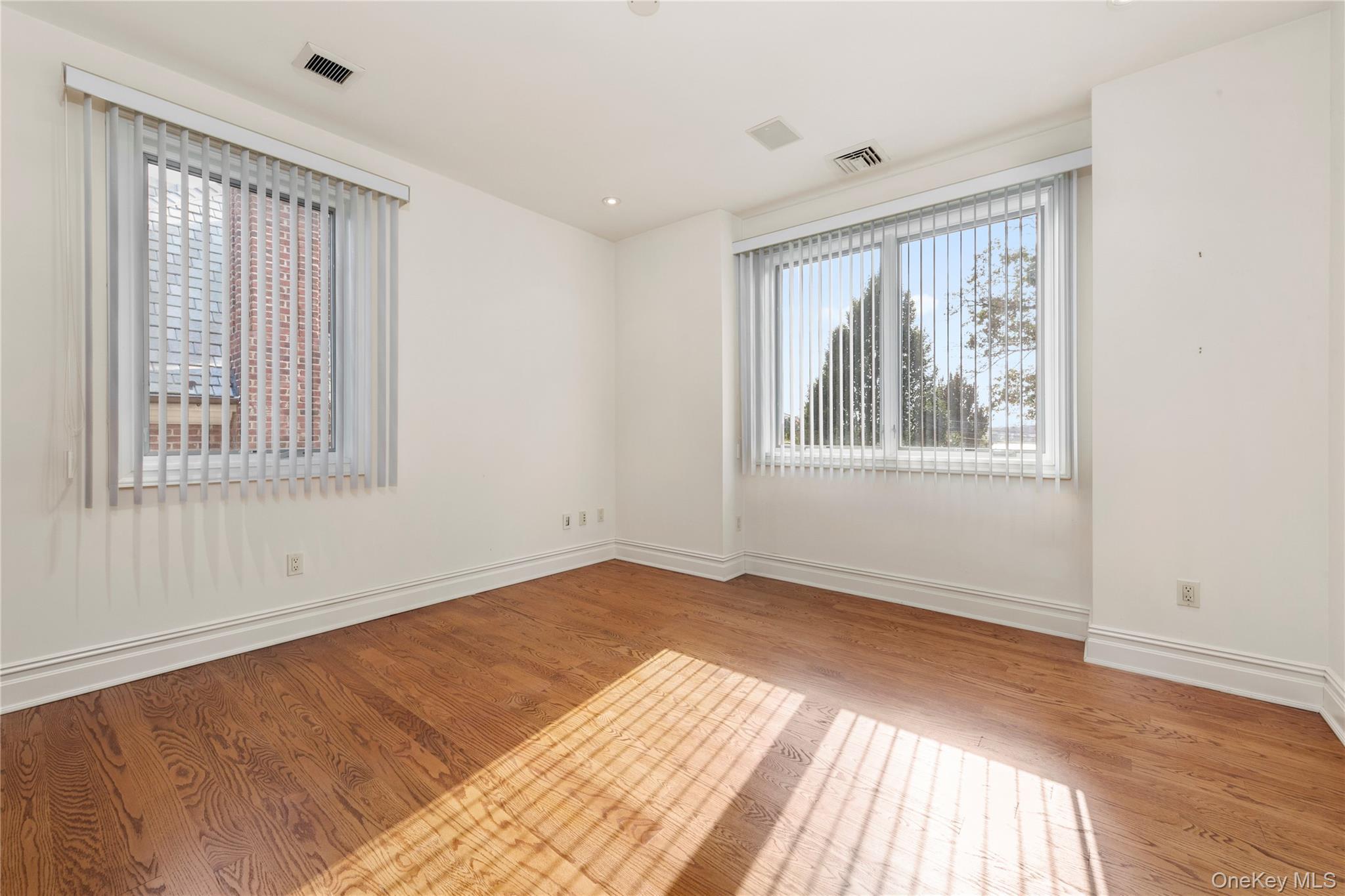 Single Family Malba Queens, NY 11357, MLS-916478-18