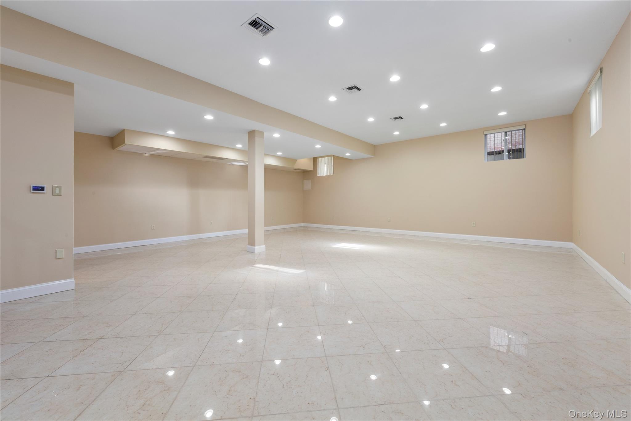 Single Family Malba Queens, NY 11357, MLS-916478-20