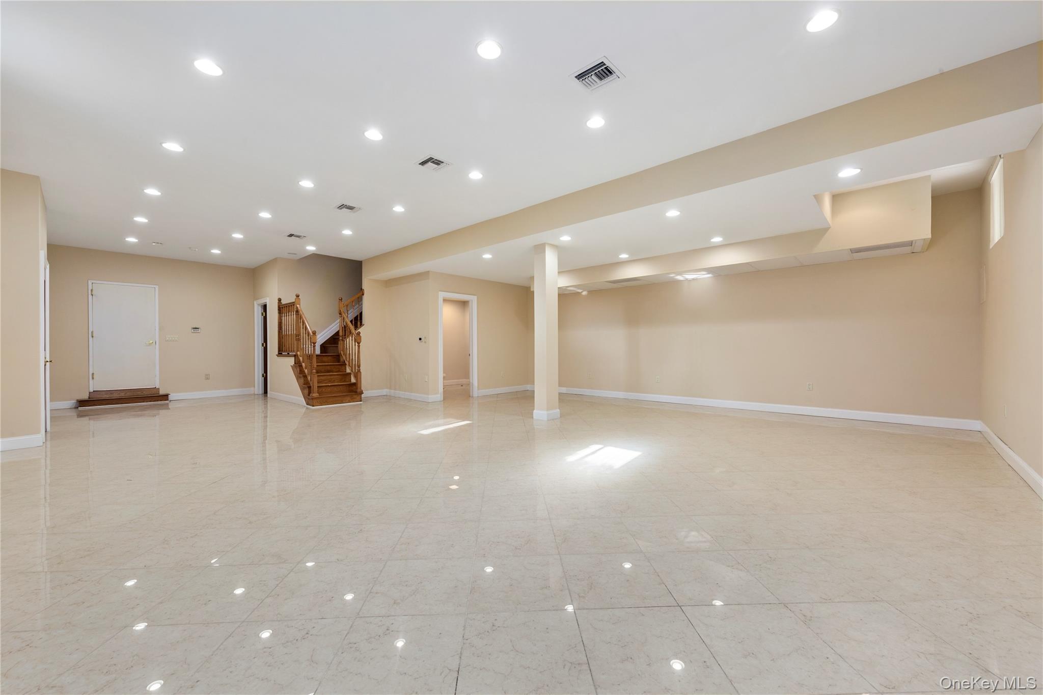 Single Family Malba Queens, NY 11357, MLS-916478-21