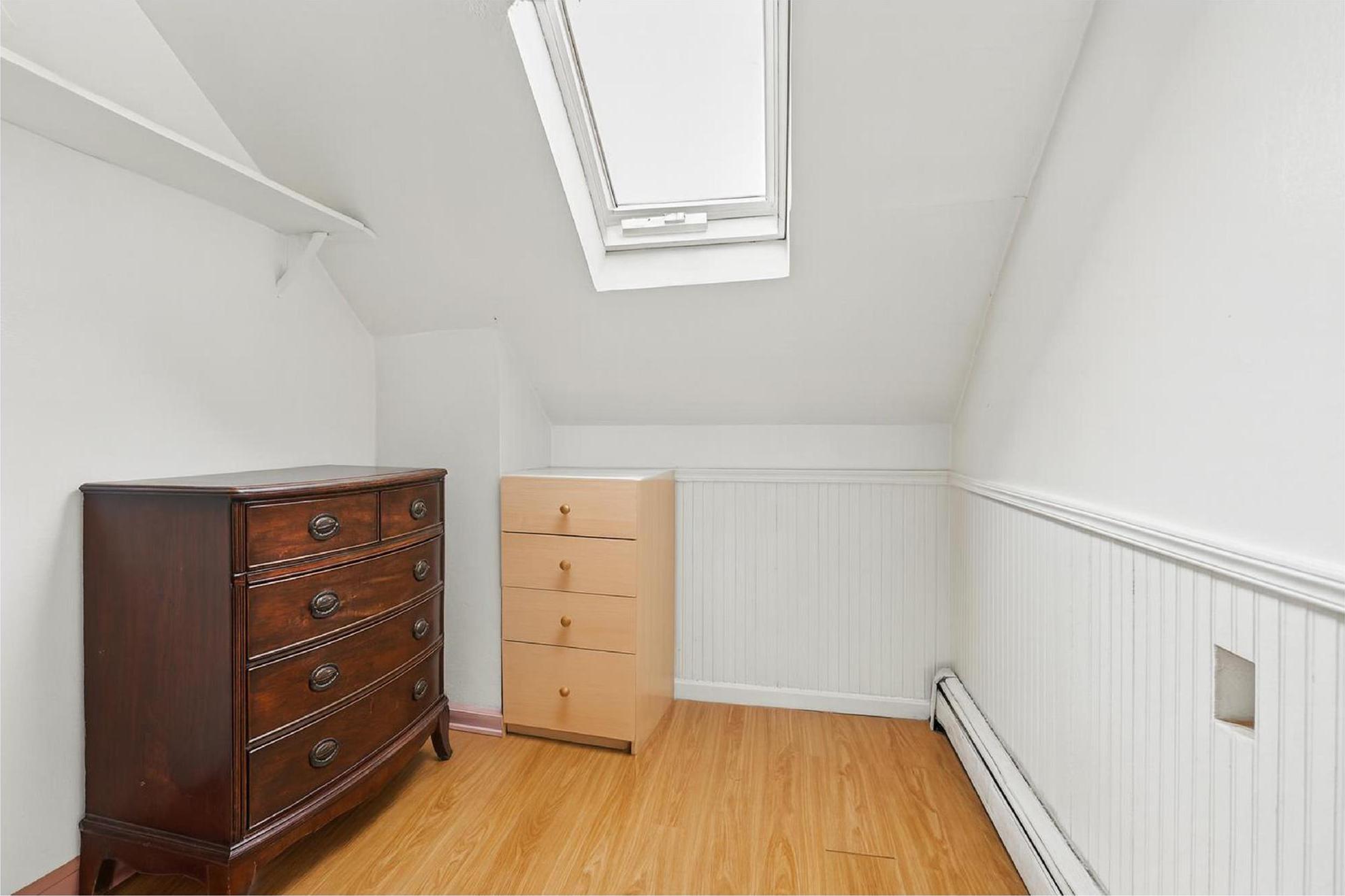 Single Family East 193rd Street Bronx, NY 10458, MLS-916510-29