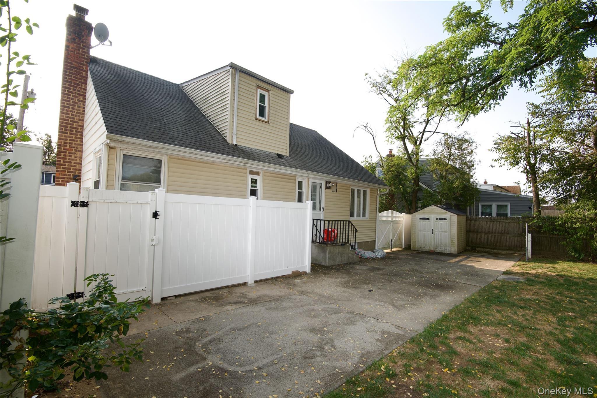 Single Family Dorothea  Nassau County, NY 11003, MLS-916540-16