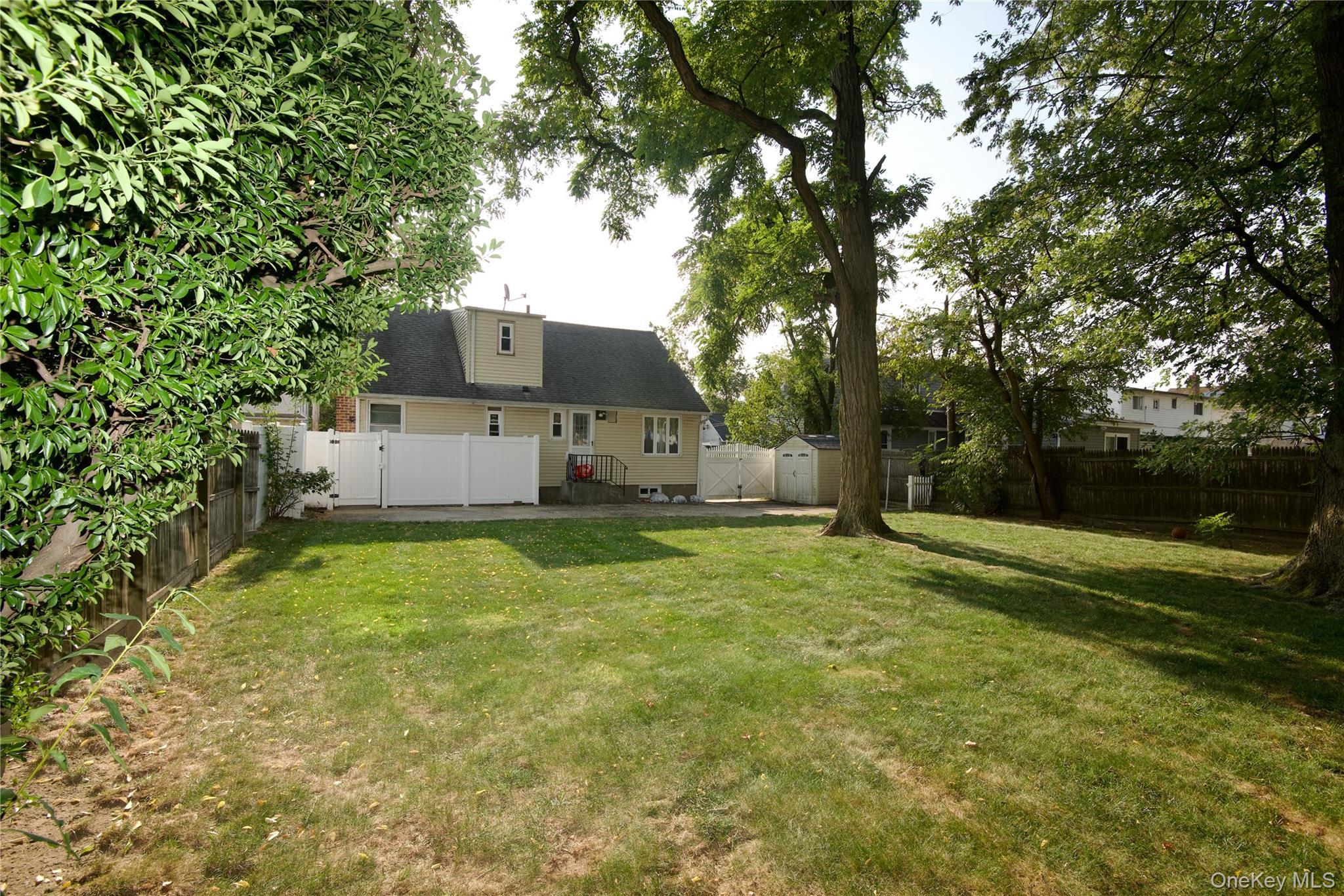 Single Family Dorothea  Nassau County, NY 11003, MLS-916540-17