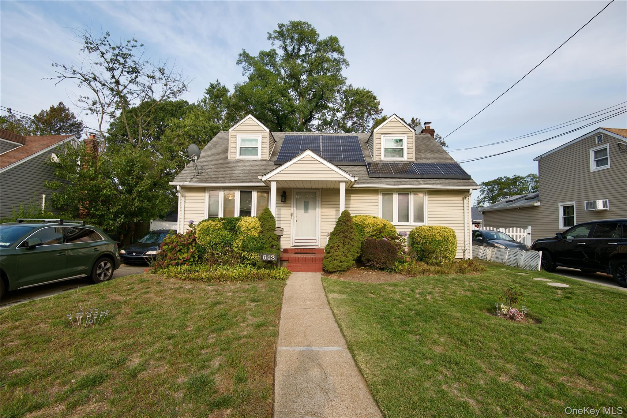 Single Family Dorothea  Nassau County, NY 11003, MLS-916540-2