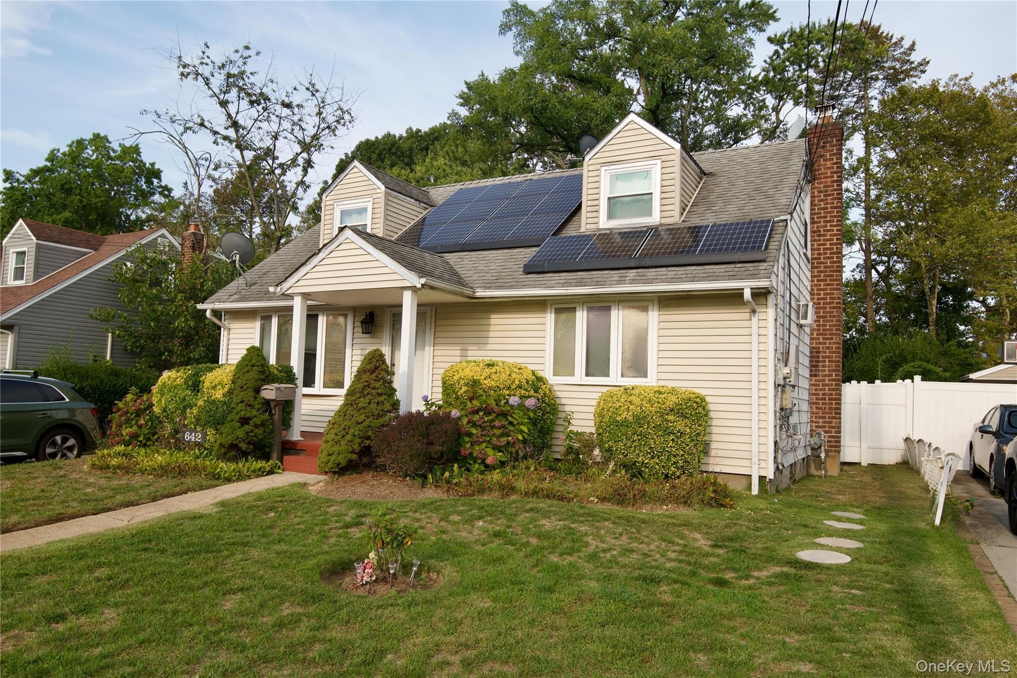 Single Family Dorothea  Nassau County, NY 11003, MLS-916540-3