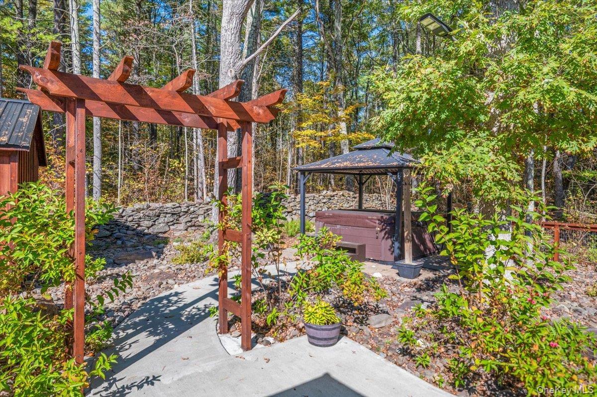 Single Family Silver Spur Greene County, NY 12413, MLS-916563-25