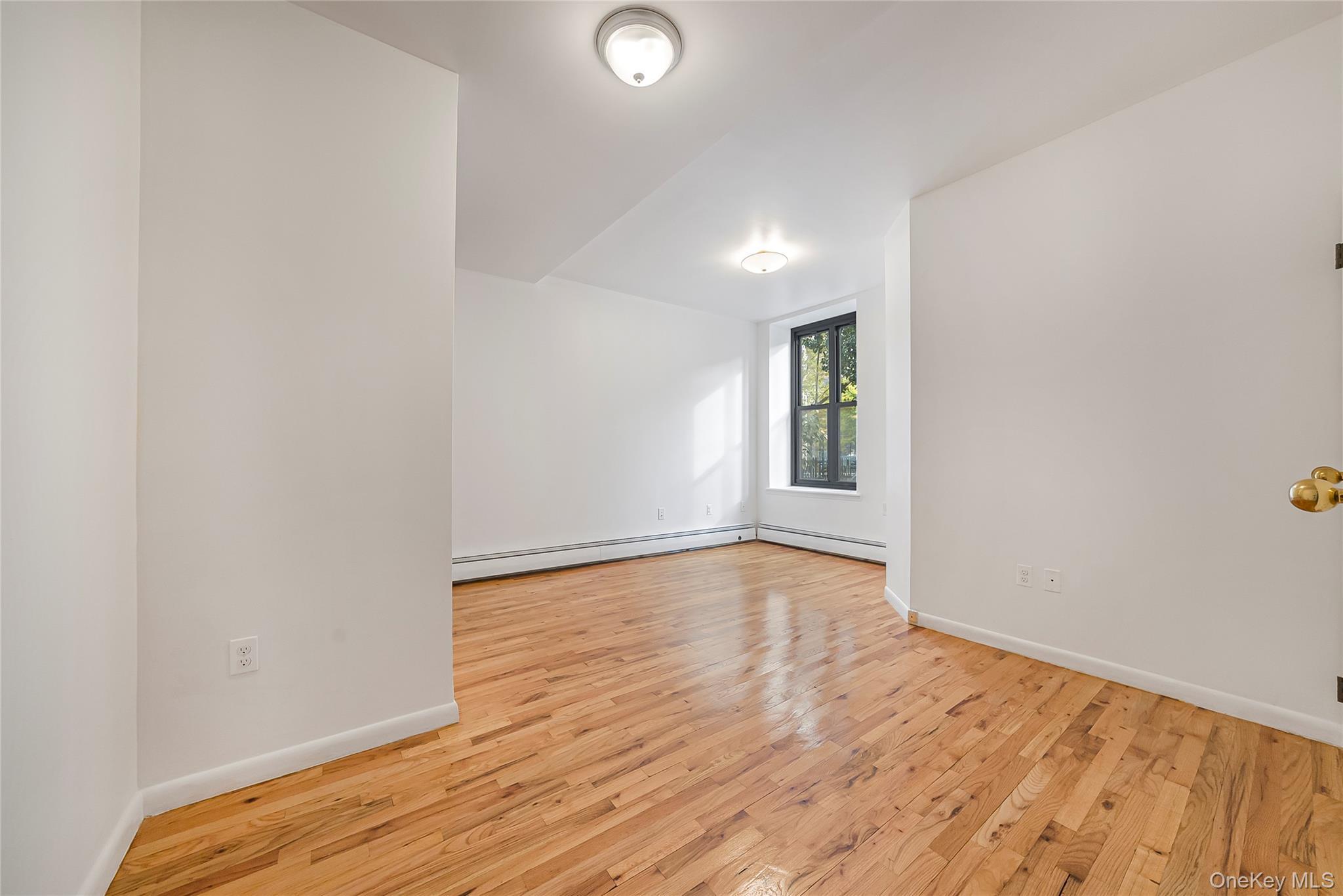 Coop E 131st  Manhattan, NY 10037, MLS-916577-10