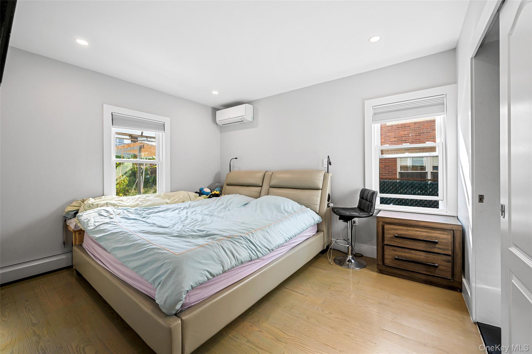 Single Family 186th St. Queens, NY 11365, MLS-916600-10