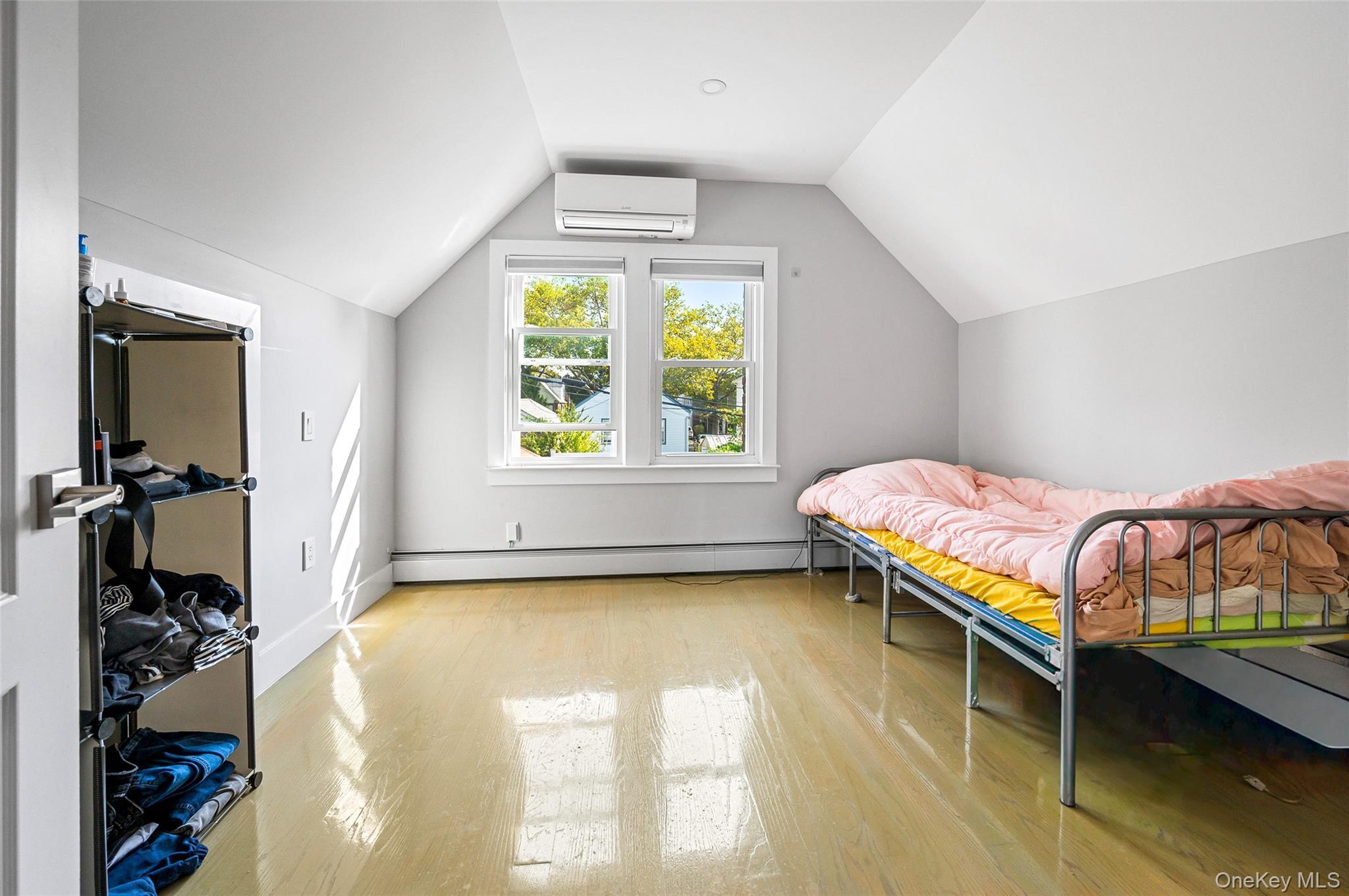 Single Family 186th St. Queens, NY 11365, MLS-916600-12