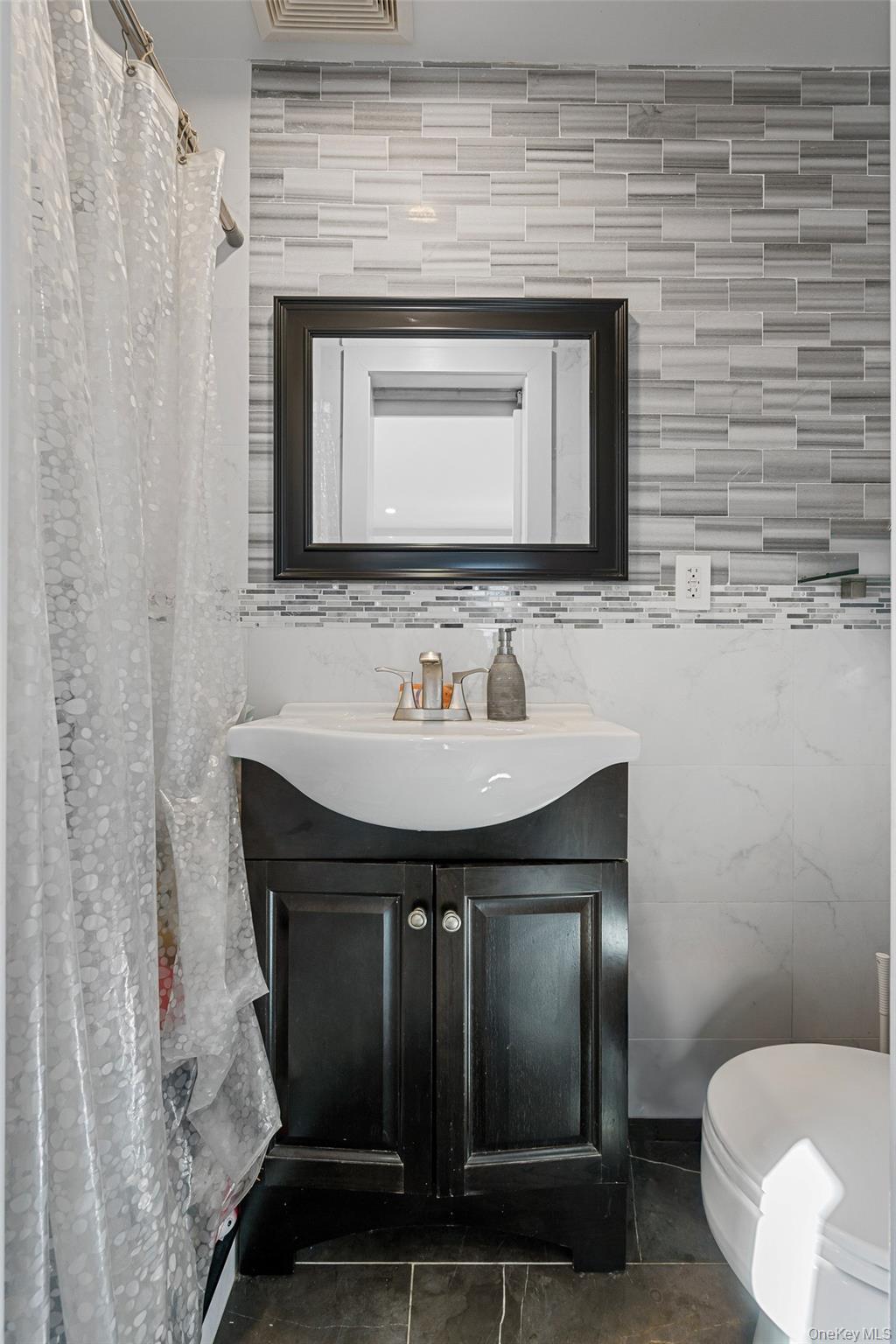 Single Family 186th St. Queens, NY 11365, MLS-916600-17