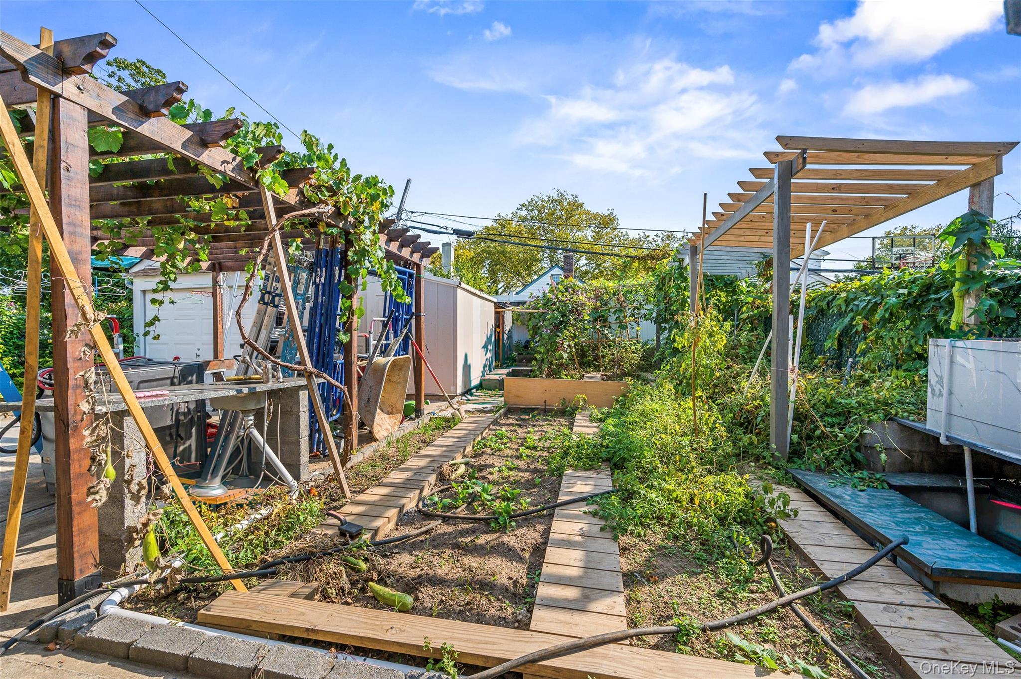 Single Family 186th St.  Queens, NY 11365, MLS-916600-20