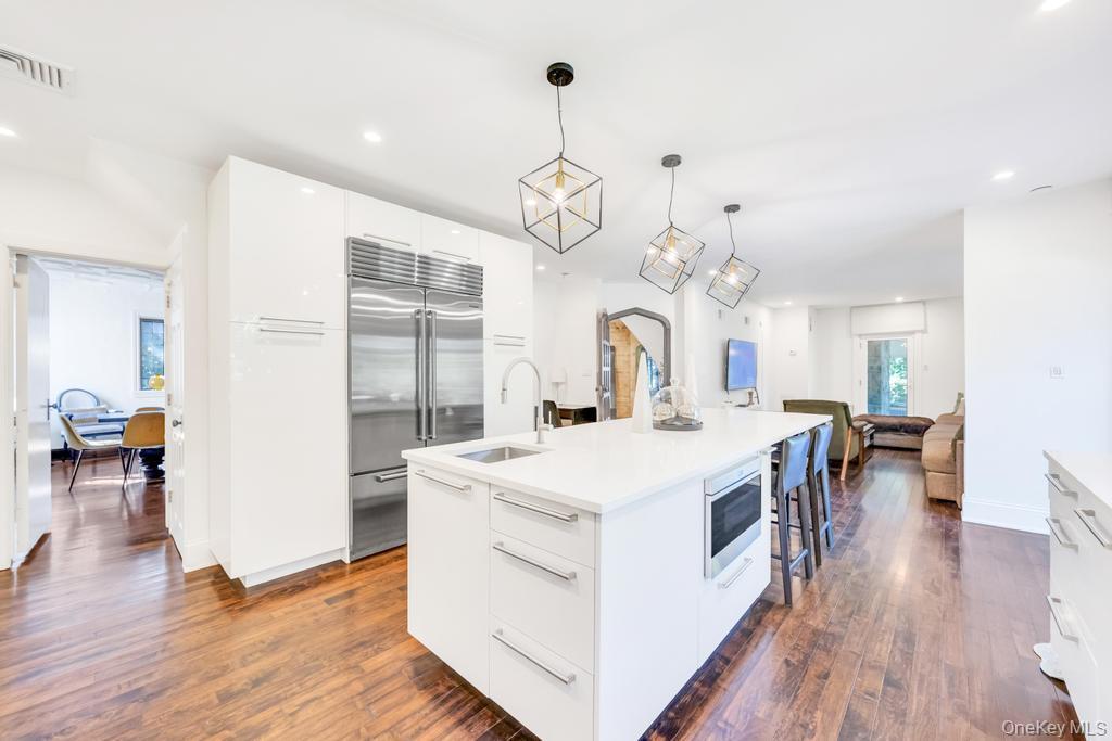 Single Family Clover Nassau County, NY 11021, MLS-916658-14