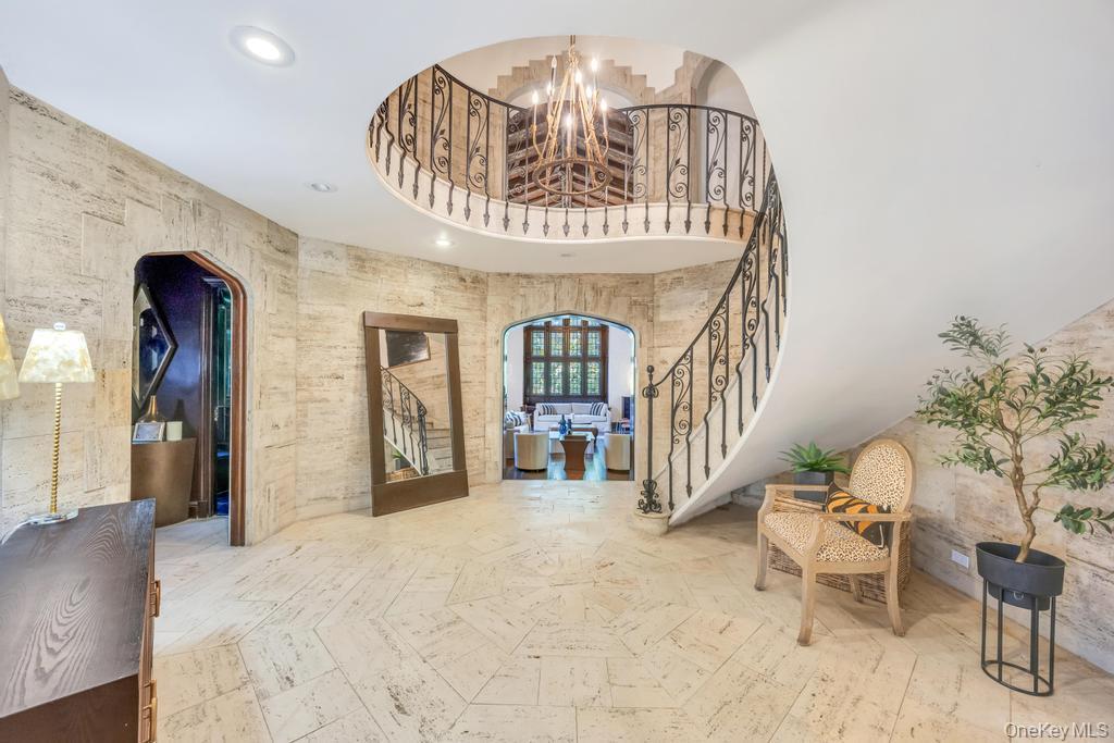 Single Family Clover Nassau County, NY 11021, MLS-916658-2