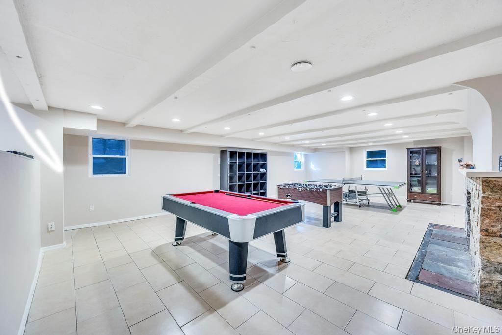 Single Family Clover Nassau County, NY 11021, MLS-916658-30