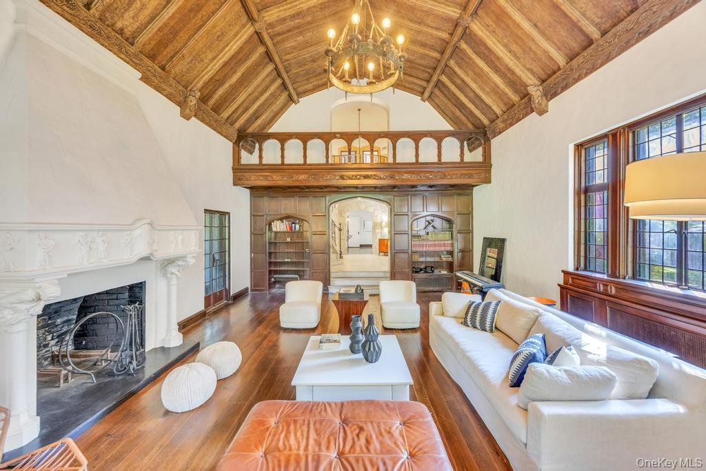 Single Family Clover Nassau County, NY 11021, MLS-916658-8