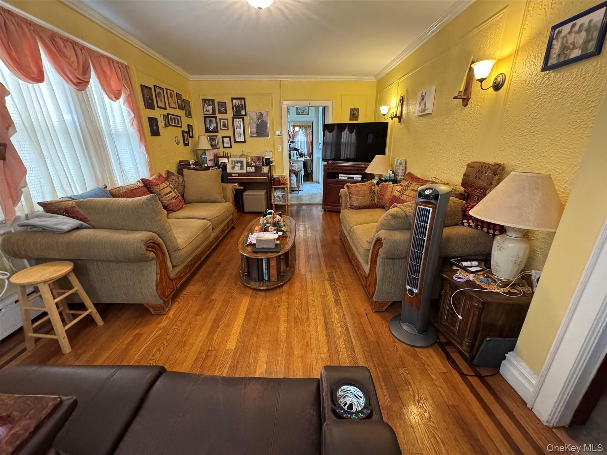 Single Family Strang  Bronx, NY 10466, MLS-916665-15