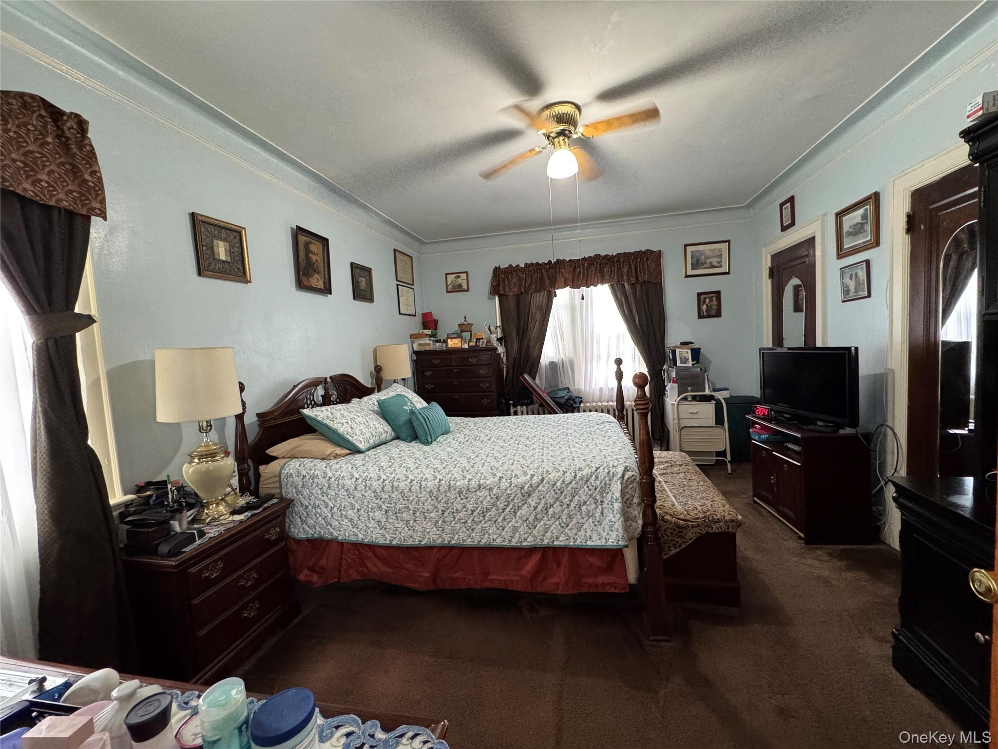 Single Family Strang  Bronx, NY 10466, MLS-916665-24