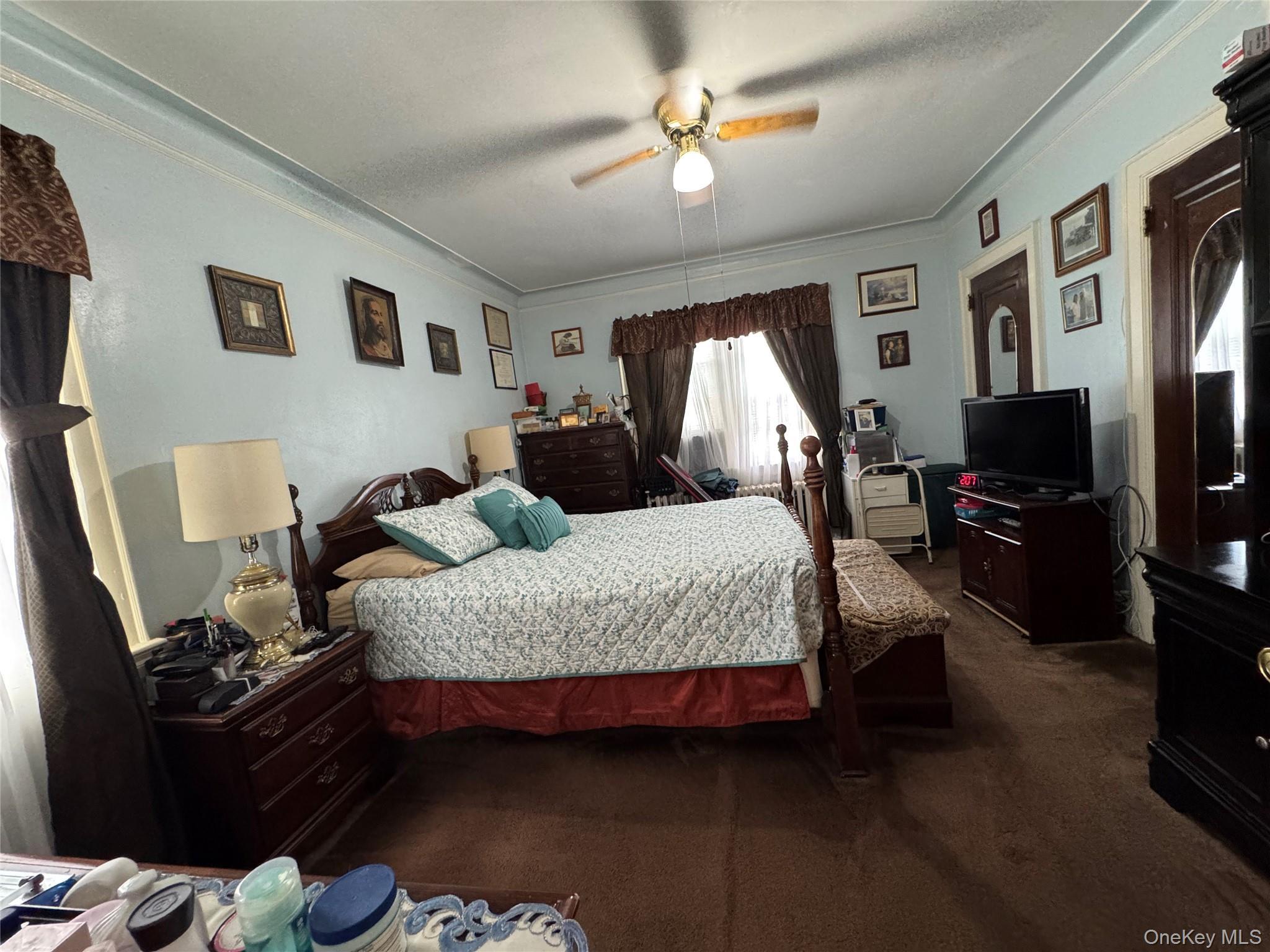 Single Family Strang  Bronx, NY 10466, MLS-916665-25