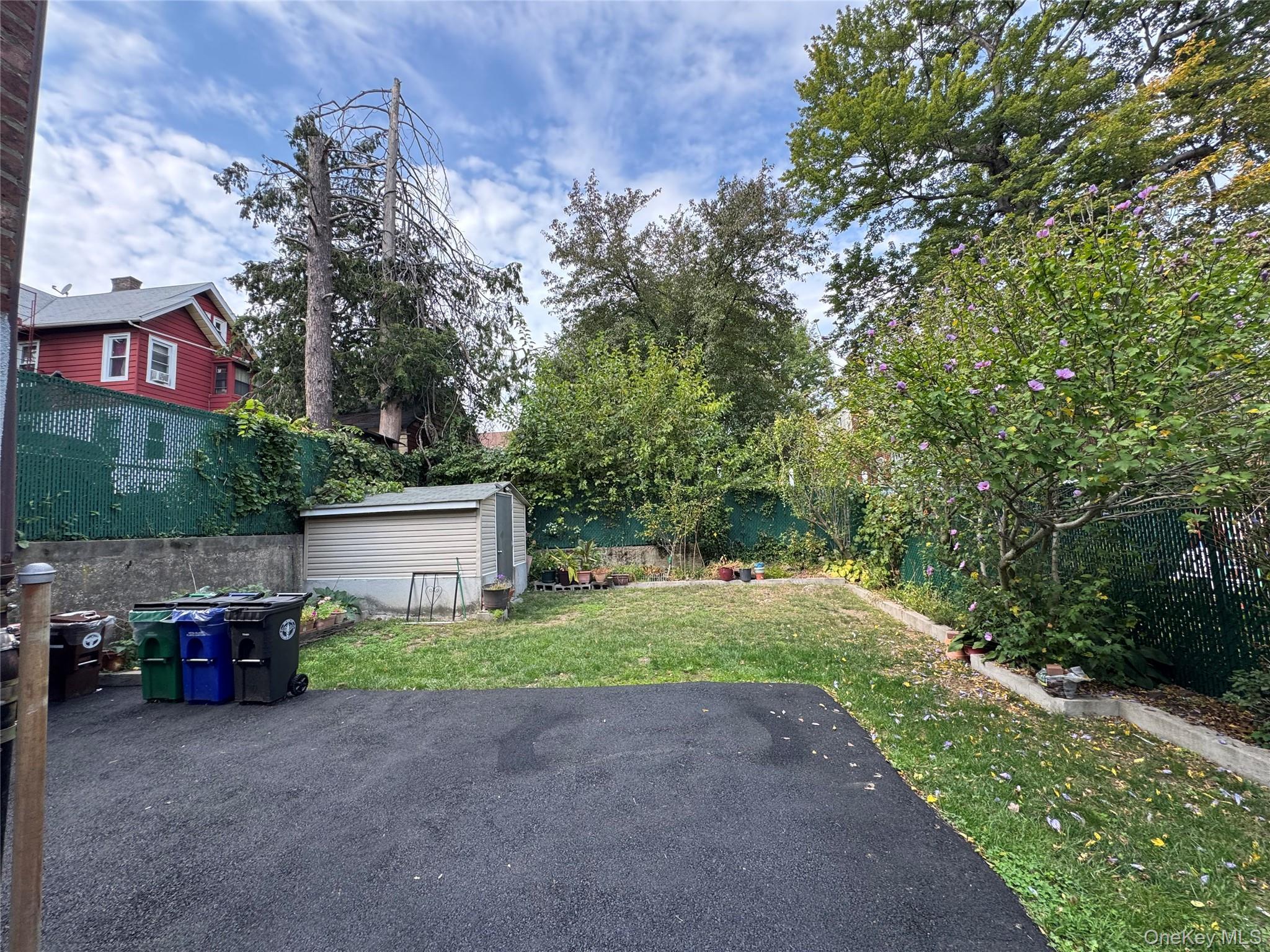 Single Family Strang  Bronx, NY 10466, MLS-916665-38