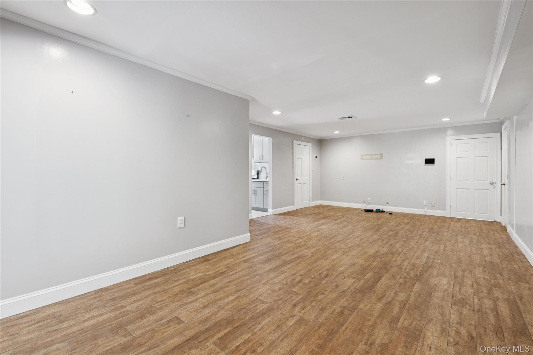 Single Family 85th Queens, NY 11414, MLS-916686-33