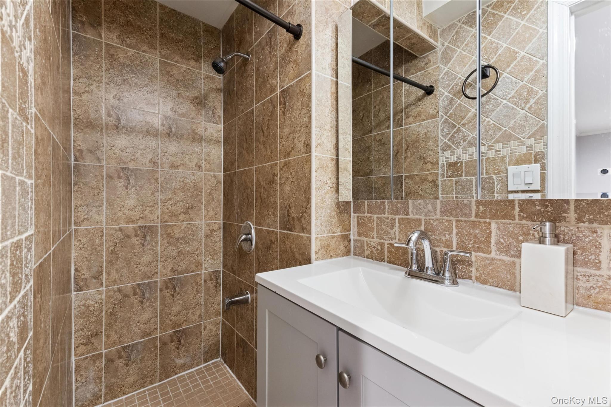 Single Family 85th Queens, NY 11414, MLS-916686-34