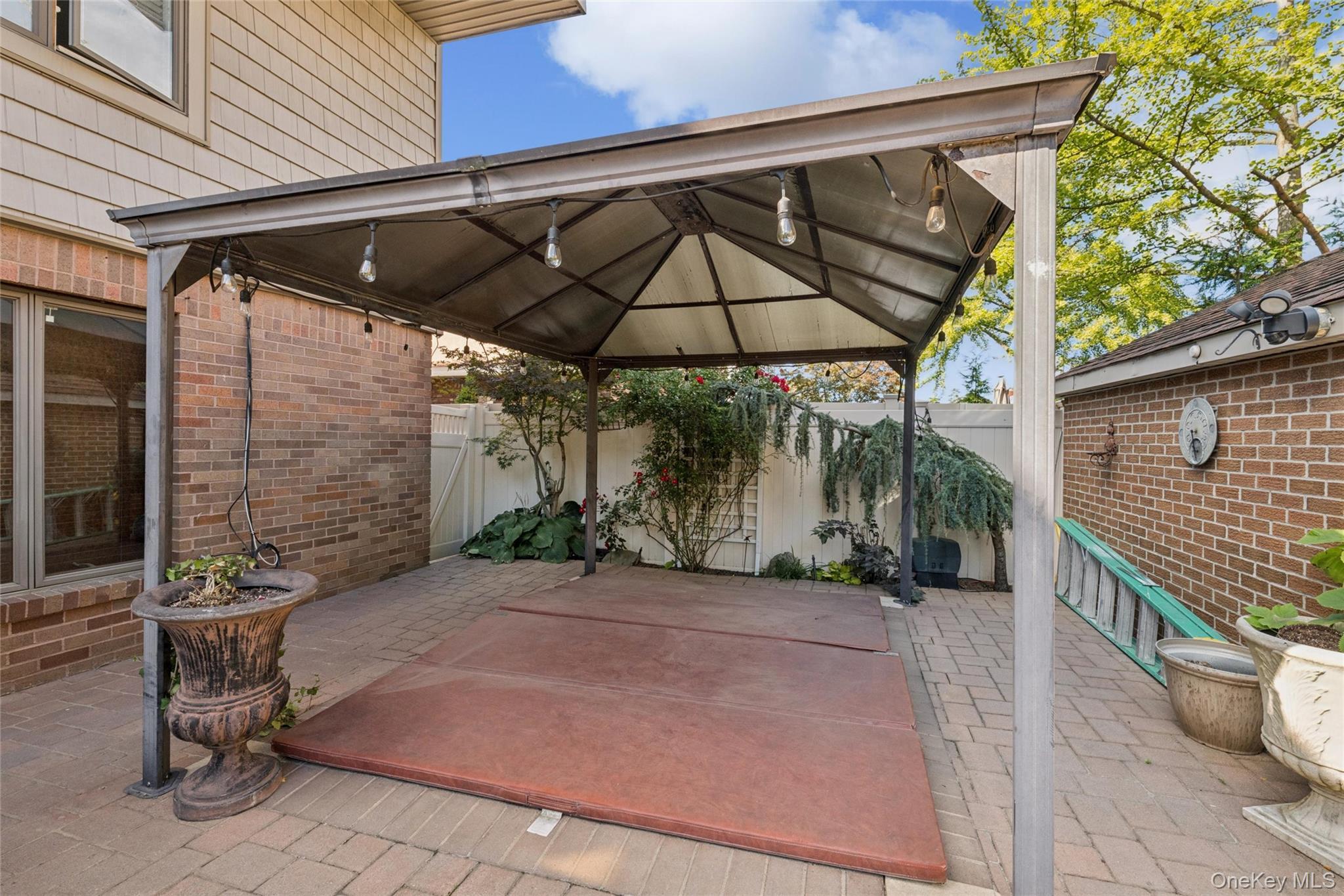 Single Family 85th Queens, NY 11414, MLS-916686-35