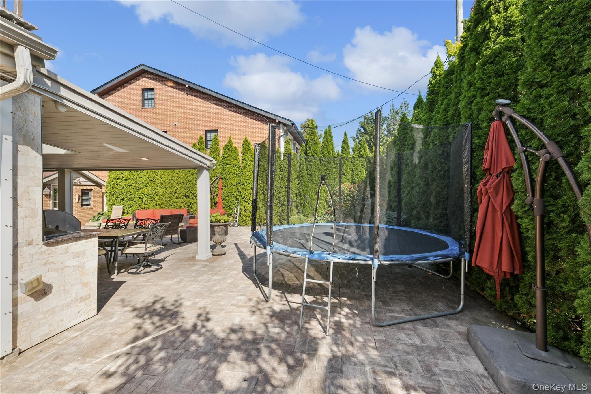 Single Family 85th Queens, NY 11414, MLS-916686-39