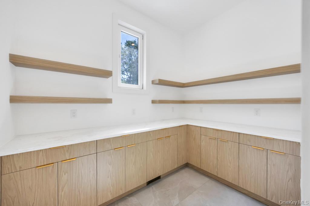 Single Family Carman Suffolk County, NY 11746, MLS-916740-18